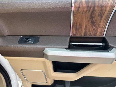 Used 2018 Ford F150 Lariat RWD image 60