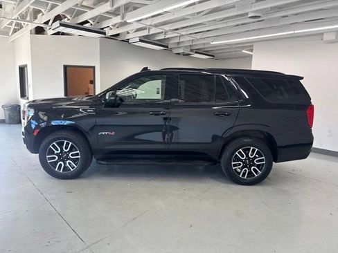 Used 2023 GMC Yukon AT4 AWD/4WD image 8