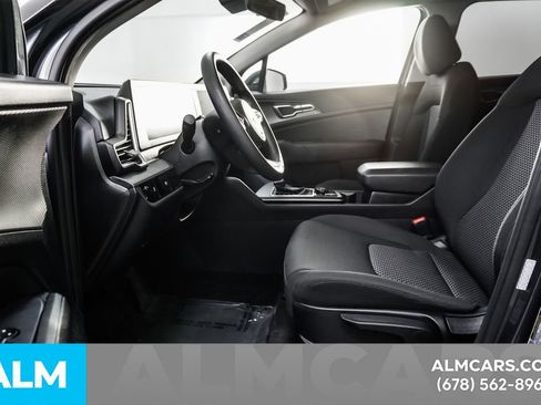 Used 2025 Kia Sportage LX FWD image 16