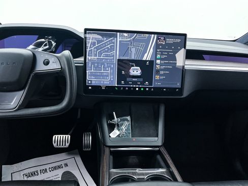 Used 2023 Tesla Model X image 9