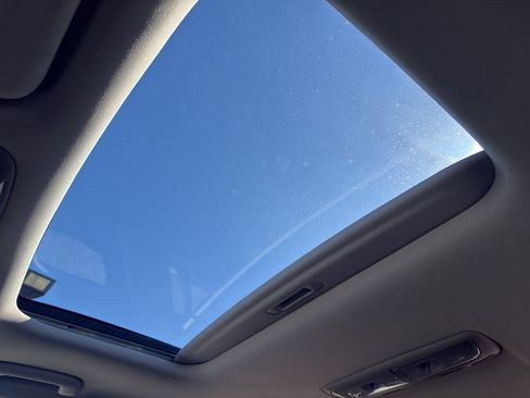 Used 2024 Kia Telluride S w/ S Sunroof Package image 14