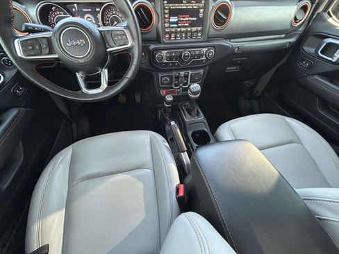 Used 2023 Jeep Gladiator Mojave w/ LED Lighting Group AWD/4WD image 14