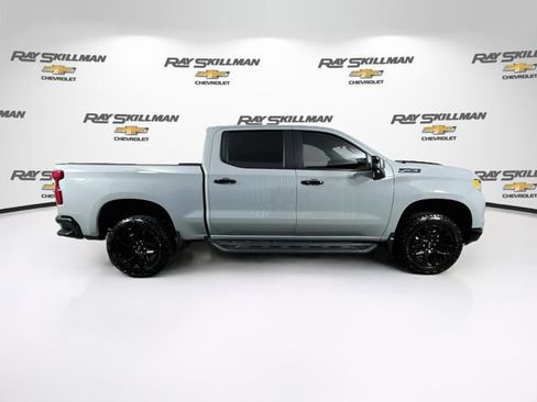 Used 2024 Chevrolet Silverado 1500 LT Trail Boss w/ LT Trail Boss Premium Package AWD/4WD image 8