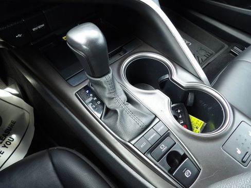 Used 2023 Toyota Camry XSE image 21