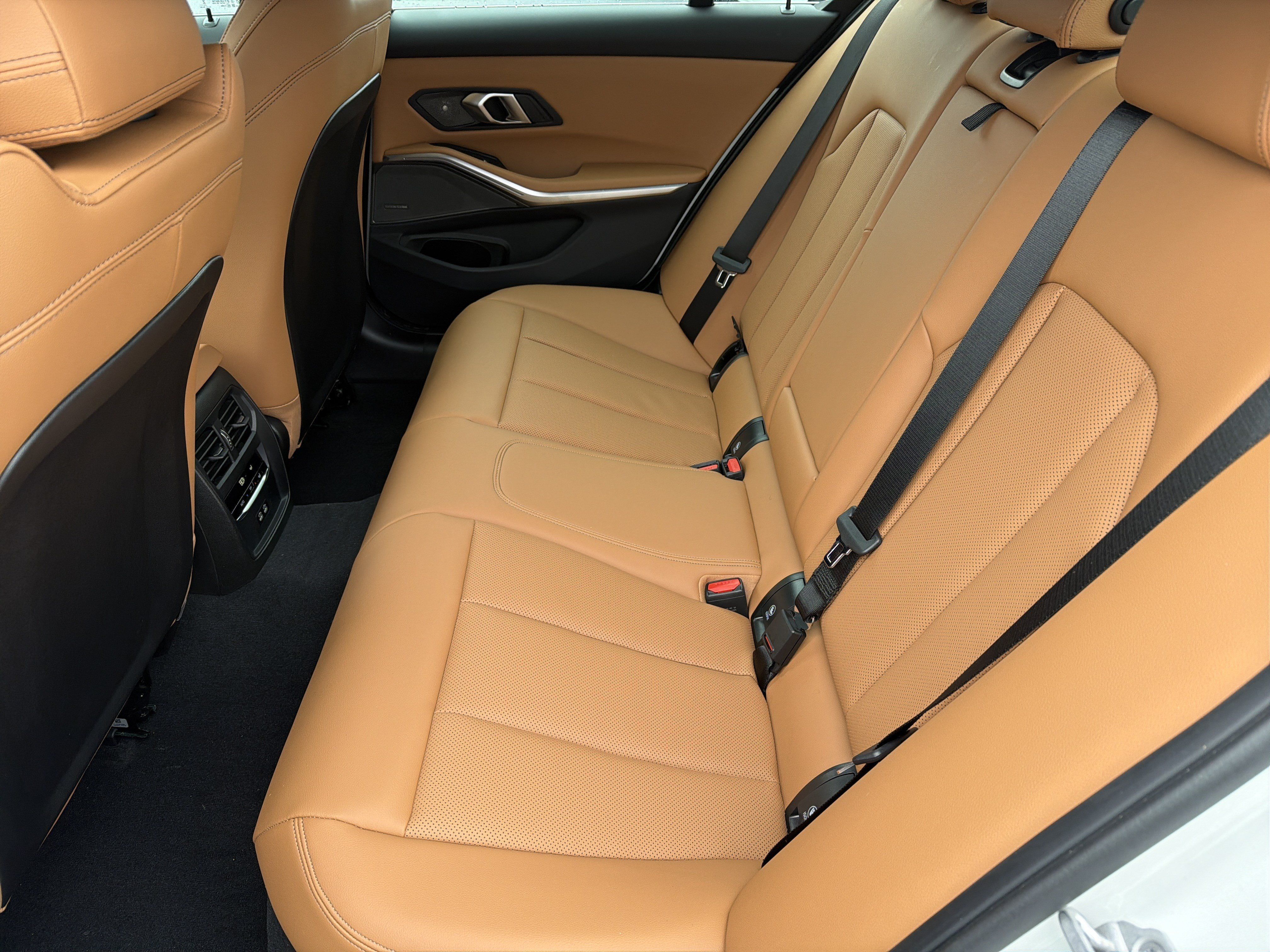 Certified 2026 BMW 330i Sedan w/ Premium Package RWD image 22