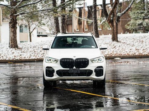 Used 2023 BMW X5 M50i w/ Executive Package image 2