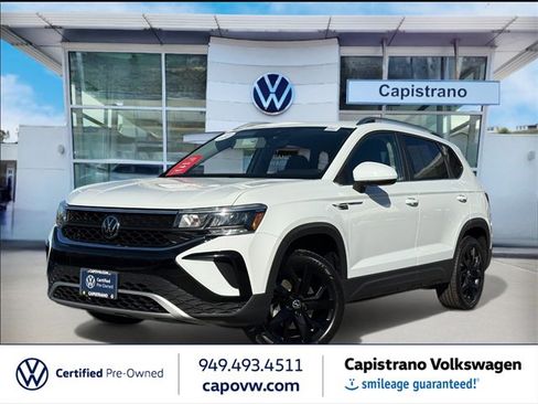 Certified 2023 Volkswagen Taos SE w/ Panoramic Sunroof Package image 1
