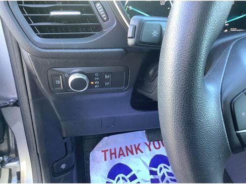 Used 2021 Ford Escape SE image 12