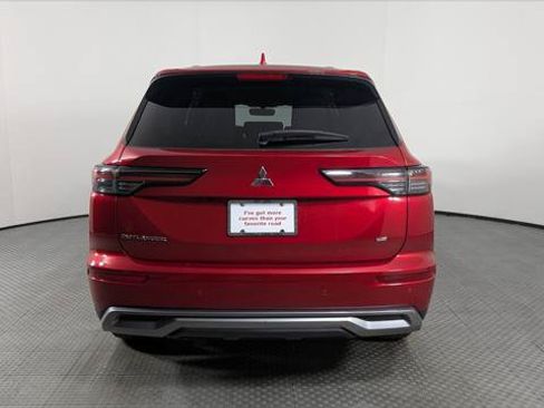 Used 2025 Mitsubishi Outlander SE FWD image 7