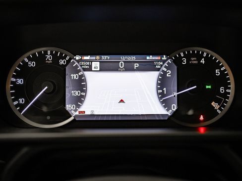 Used 2023 Land Rover Defender 110 X-Dynamic SE image 37