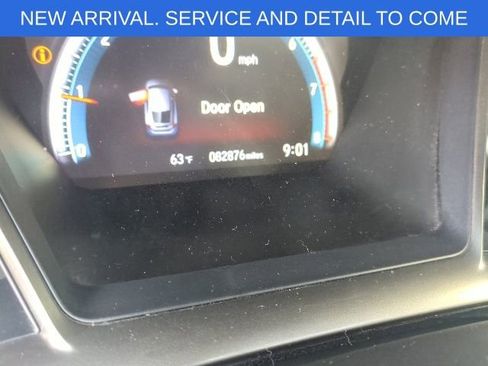 Used 2019 Honda Civic EX image 2