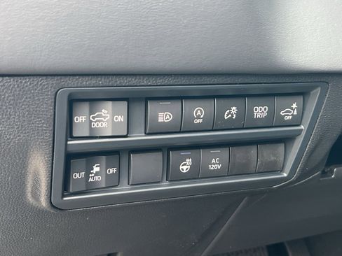 New 2026 Toyota Tundra Platinum AWD/4WD image 23