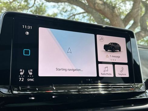 Used 2024 Volkswagen Atlas Cross Sport SE w/ Panoramic Sunroof Package FWD image 30