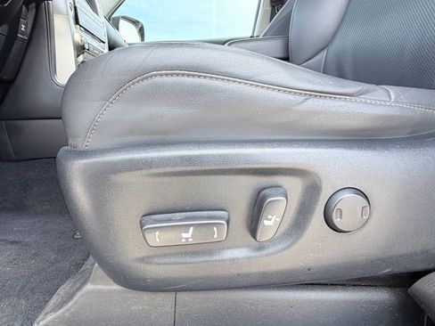 Used 2019 Lexus GX 460 Premium image 18