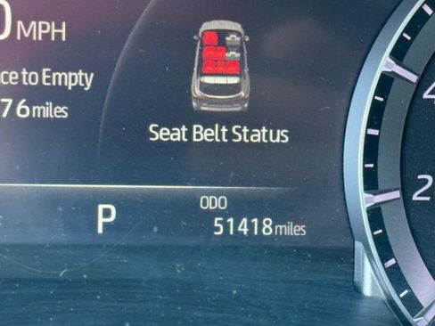 Used 2023 Toyota Highlander XLE image 19