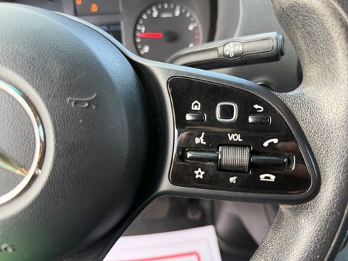 Used 2019 Mercedes-Benz Sprinter 2500 image 18