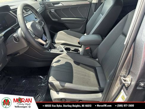 Certified 2024 Volkswagen Tiguan SE AWD/4WD image 18