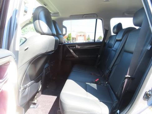 Used 2015 Lexus GX 460 AWD/4WD image 21