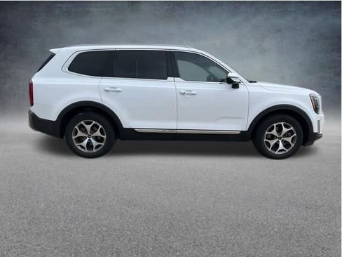 Used 2022 Kia Telluride EX FWD image 10