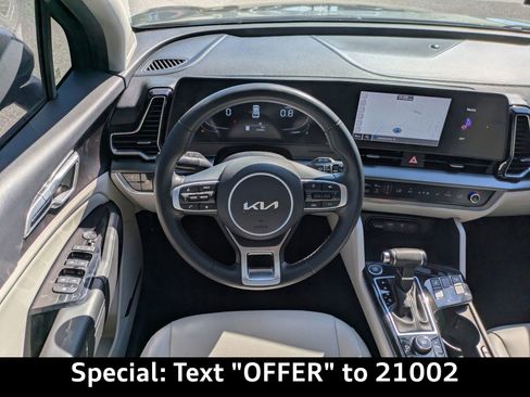 Used 2023 Kia Sportage EX image 16