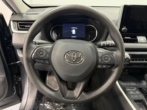 Used 2024 Toyota RAV4 XLE FWD image 16