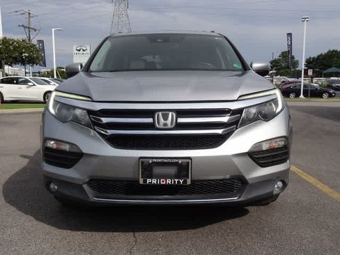 Used 2017 Honda Pilot Touring image 5