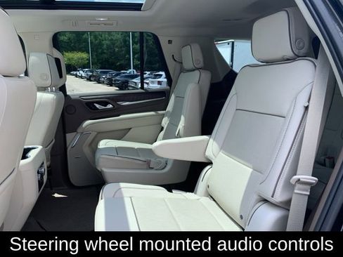 Used 2021 GMC Yukon Denali w/ Denali Premium Package image 14