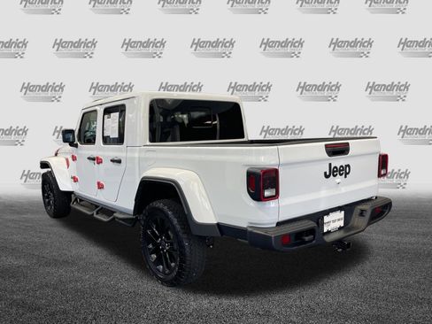 Used 2025 Jeep Gladiator Sport AWD/4WD image 8