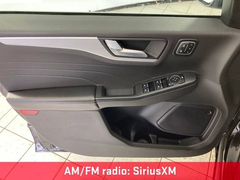 Used 2024 Ford Escape Platinum image 13