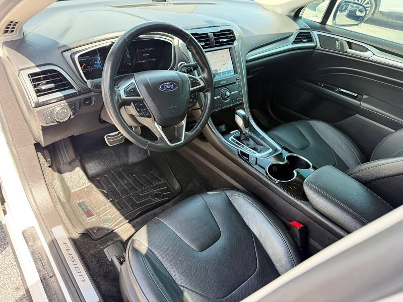 Used 2016 Ford Fusion Titanium FWD image 12