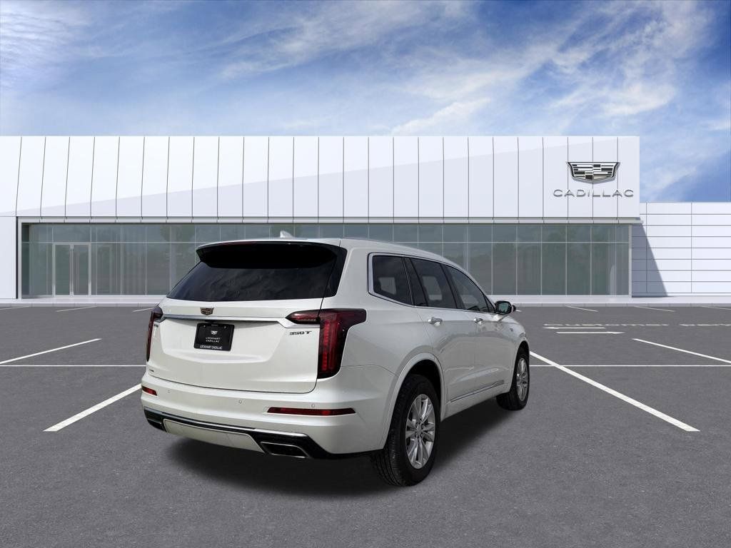 Certified 2023 Cadillac XT6 Luxury AWD/4WD image 3