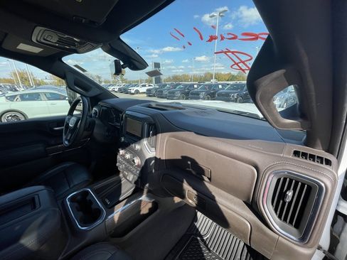 Used 2021 GMC Sierra 3500 Denali w/ Denali Ultimate Package image 32