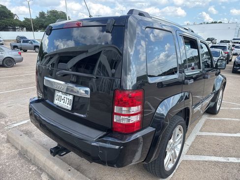 Used 2012 Jeep Liberty Limited Jet AWD/4WD image 5