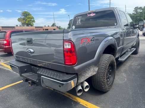 Used 2014 Ford F250 XLT w/ XLT Premium Package AWD/4WD image 5