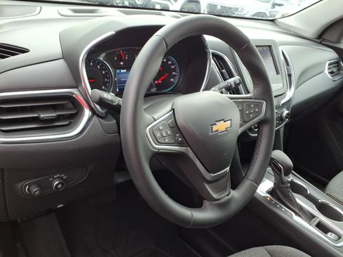 Used 2023 Chevrolet Equinox LT image 9
