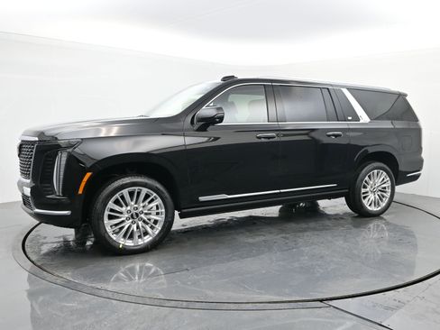 New 2026 Cadillac Escalade ESV Luxury image 2