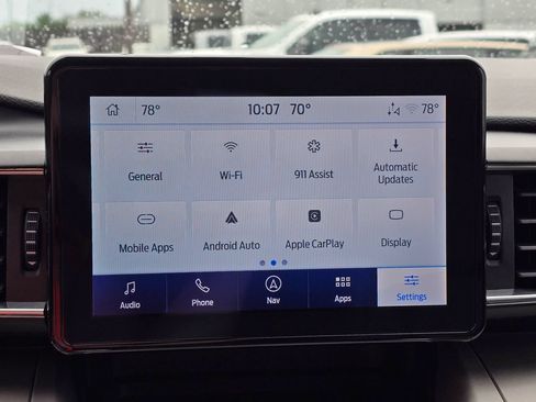 Used 2023 Ford Explorer XLT w/ Equipment Group 202A AWD/4WD image 16