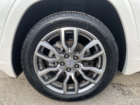 Certified 2023 GMC Terrain Denali w/ Denali Premium Package image 9