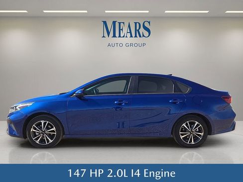 Used 2024 Kia Forte LXS image 3