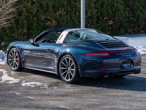 Certified 2015 Porsche 911 Targa 4S image 3