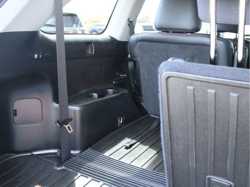 Used 2019 Toyota Highlander SE AWD/4WD image 33