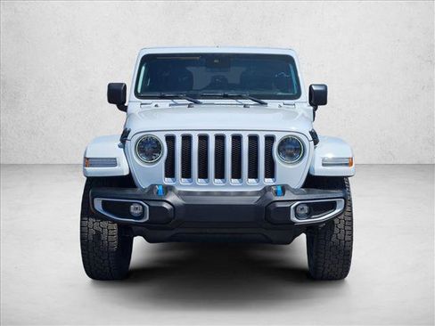Used 2024 Jeep Wrangler Unlimited Sahara AWD/4WD image 2