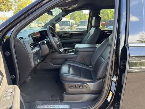 Used 2025 Chevrolet Tahoe LT image 19