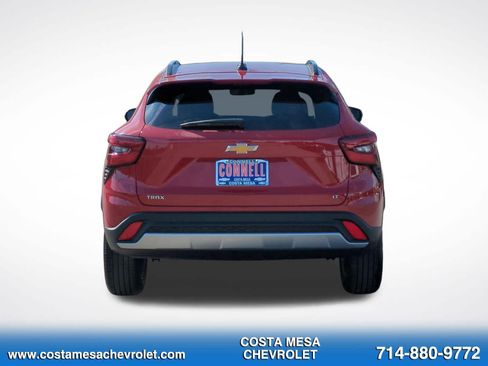 New 2026 Chevrolet Trax LT FWD image 6