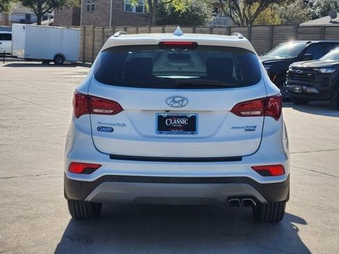 Used 2018 Hyundai Santa Fe Sport image 14