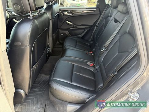 Used 2018 Porsche Macan S AWD/4WD image 25