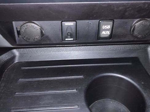 Used 2014 Toyota Tundra Platinum image 15