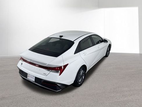 New 2026 Hyundai Elantra Blue image 39