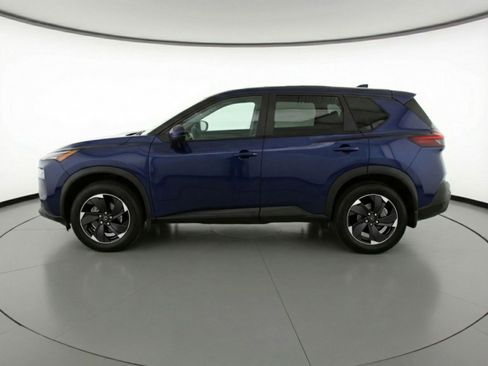 Used 2025 Nissan Rogue SV image 5