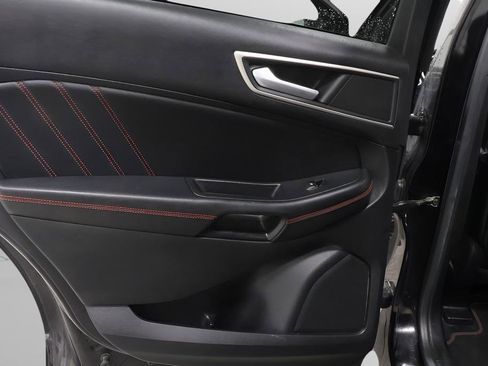 Used 2021 Ford Edge ST-Line AWD/4WD image 24